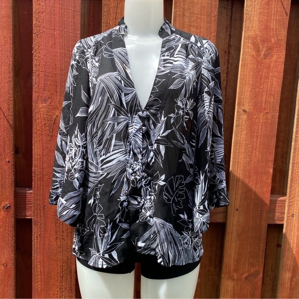 Le Chateau Floral Black and White Women's Top Size M